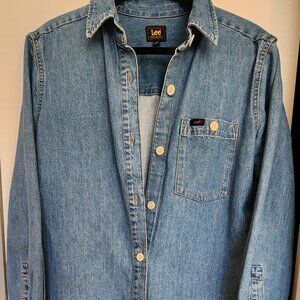 Lee Women's Long Sleeve Denim Dress Shirt Style Size M Light Blue